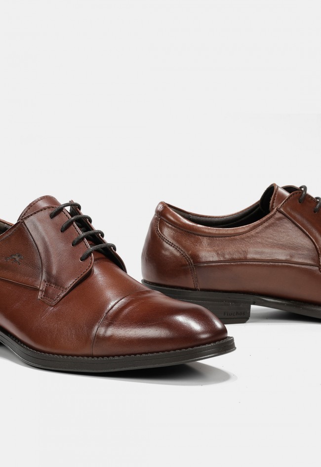 Zapato de vestir Fluchos Nantes F2486 de hombre en piel color cuero, elegancia atemporal