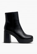 Botín de tacón Mustang New 67 para mujer en negro, estilo retro con plataforma