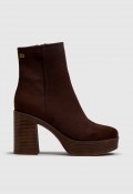 Botín de tacón Mustang New 67 para mujer en marrón chocolate, estilo actual con plataforma