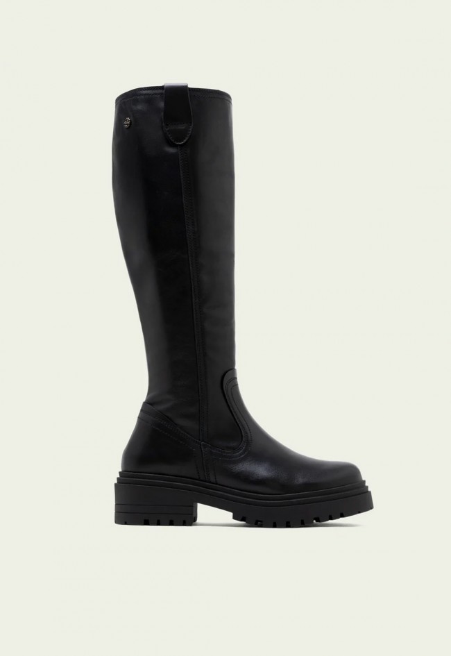 Bota alta de mujer Porronet Kim de piel negra con plataforma, estilo urbano