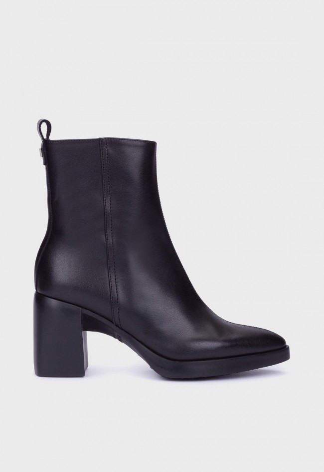 Botín de mujer Wonders VERA 01 de piel negra, elegante y estable
