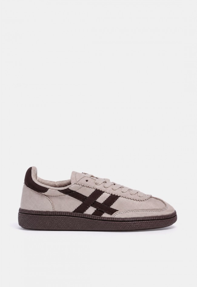Zapatilla deportiva retro Why Pink? m6520 de mujer en piel sintética arena, tendencia actual
