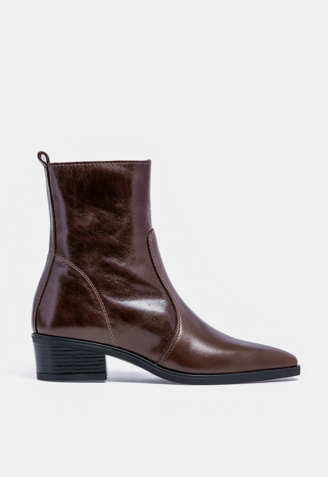 Botín de tacón de mujer VAS 5918 de piel marrón chocolate, elegante y versátil
