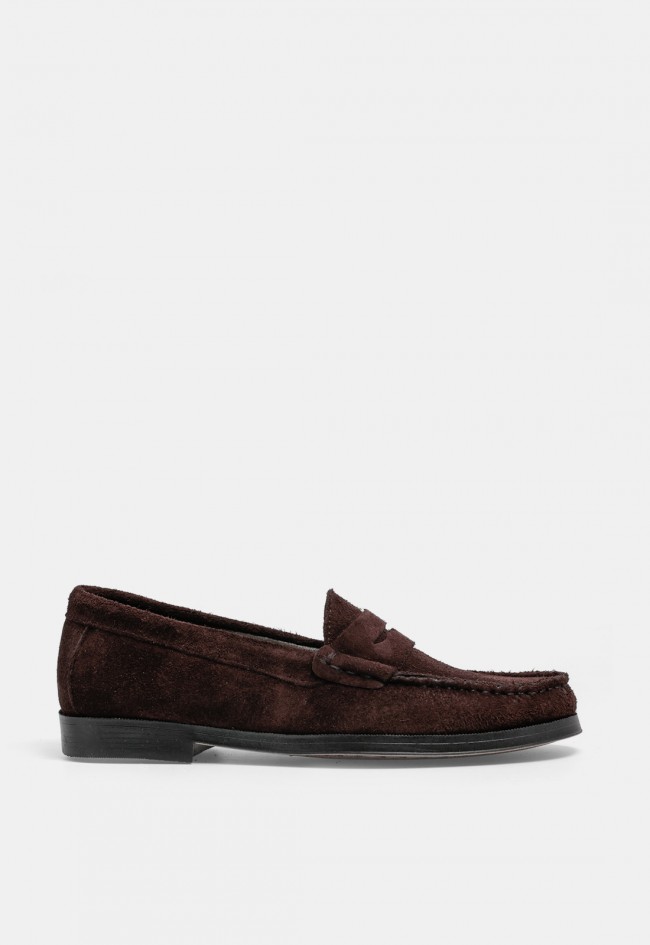 Mocasín Benson 84748C de mujer en piel serraje marrón chocolate, estilo clásico y sofisticado