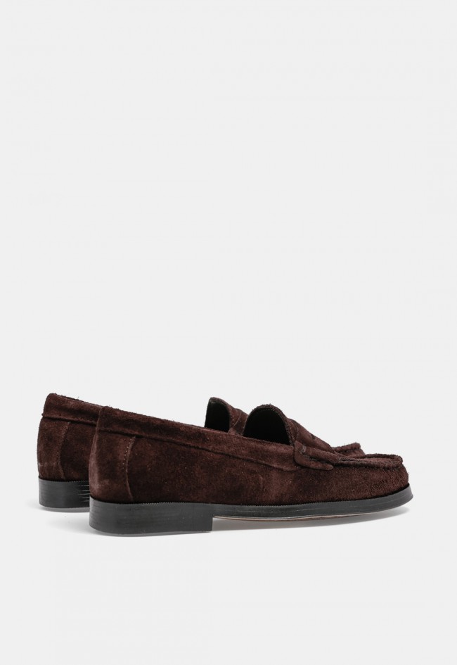 Mocasín Benson 84748C de mujer en piel serraje marrón chocolate, estilo clásico y sofisticado