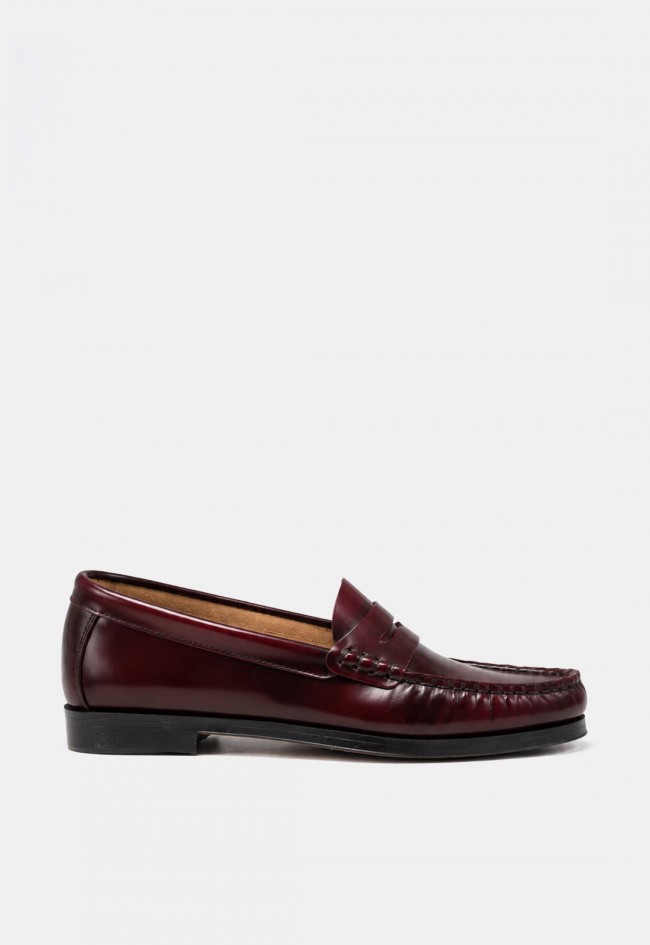 Mocasín de mujer Benson 84748C de piel burdeos, estilo clásico y elegante