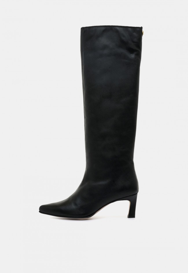 Bota alta de mujer Mustang Gala de piel negra, estilo sofisticado con tacón kitten