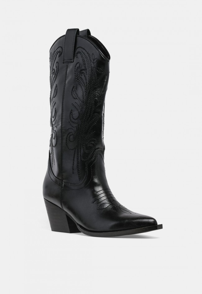 Bota cowboy de mujer Why Pink? m6761 negra de piel sintética, estilo western con bordados