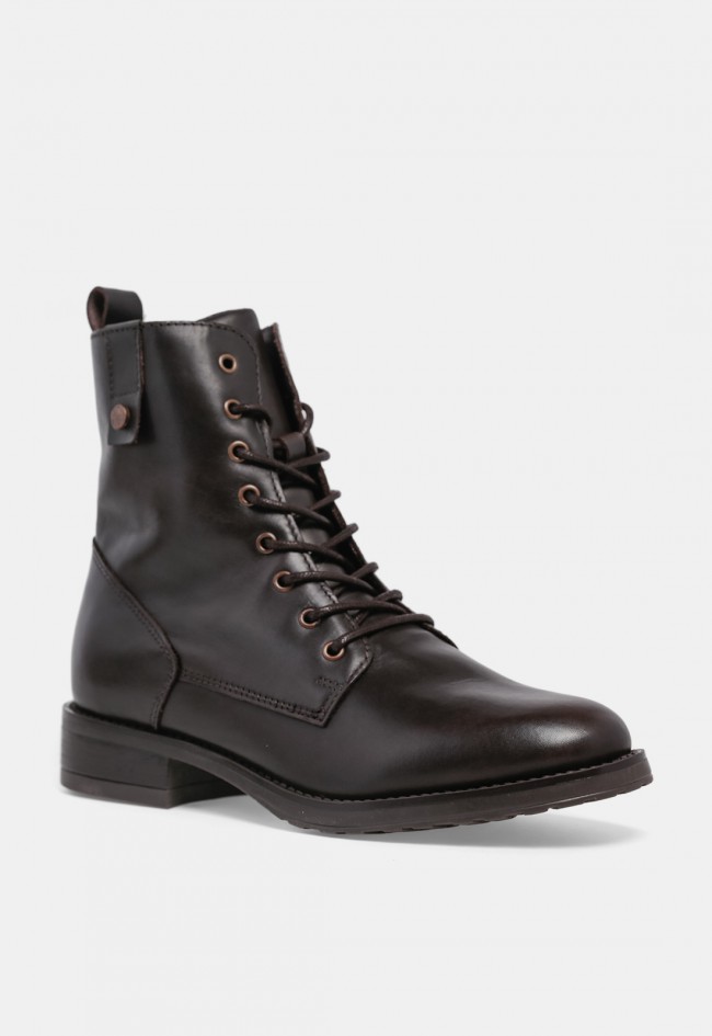Botín militar de mujer VAS 2068 de piel marrón moka, estilo urbano con carácter