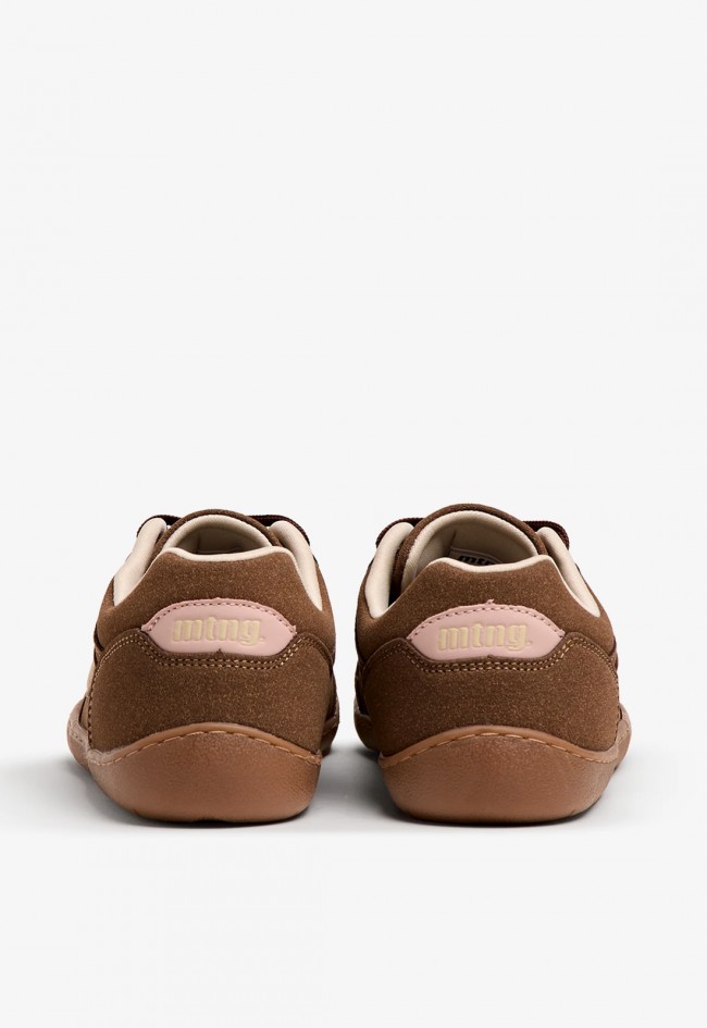 Zapatilla barefoot Mustang Free Aria marrón moka para mujer, libertad y estilo natural