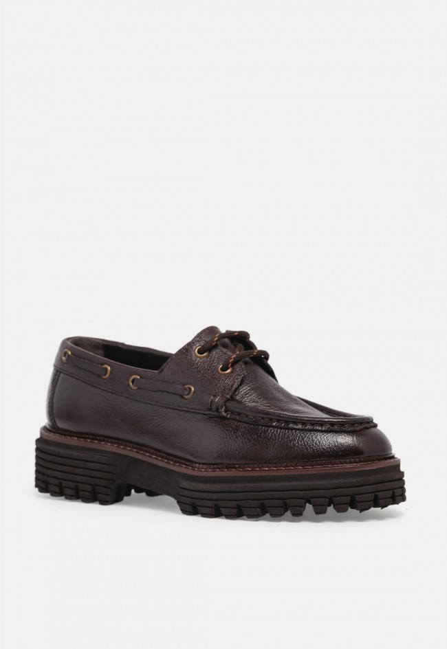 Zapato náutico de mujer Top 3 SS1890 de piel marrón, estilo marinero con suela track