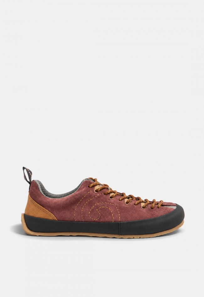 Zapatilla barefoot El Naturalista Nevora N6082 de mujer en color rioja, ligereza y movimiento natural