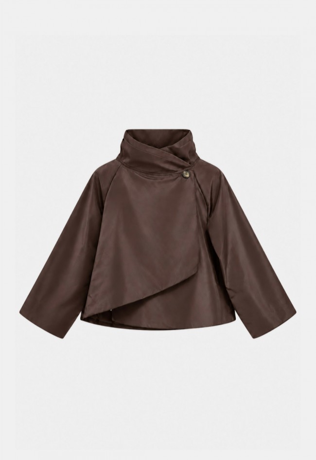 Chaqueta marrón de mujer New Hao Mai con cuello cruzado, elegancia contemporánea