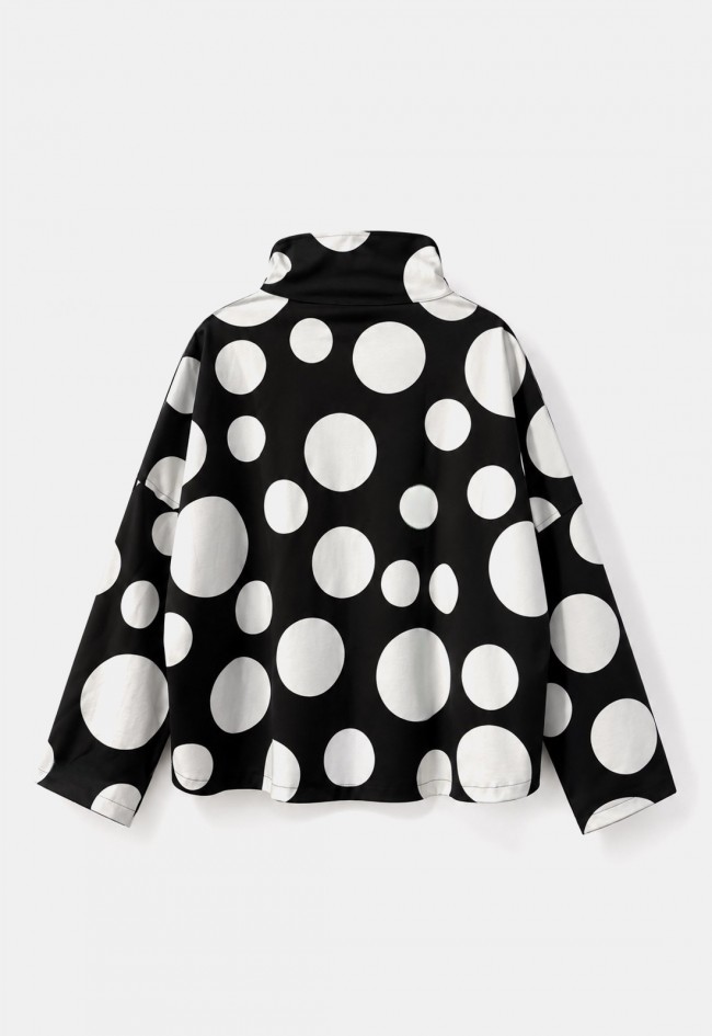 Chaqueta negra de mujer 158C 56687 con lunares blancos, diseño original y contemporáneo