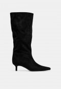 Bota alta de mujer Why Pink? M6894 negra de piel sintética, elegancia relajada con tacón bajo