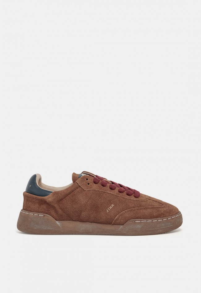 Zapatilla deportiva de hombre Monoway Jiha 63 de piel color cuero, estilo casual con carácter