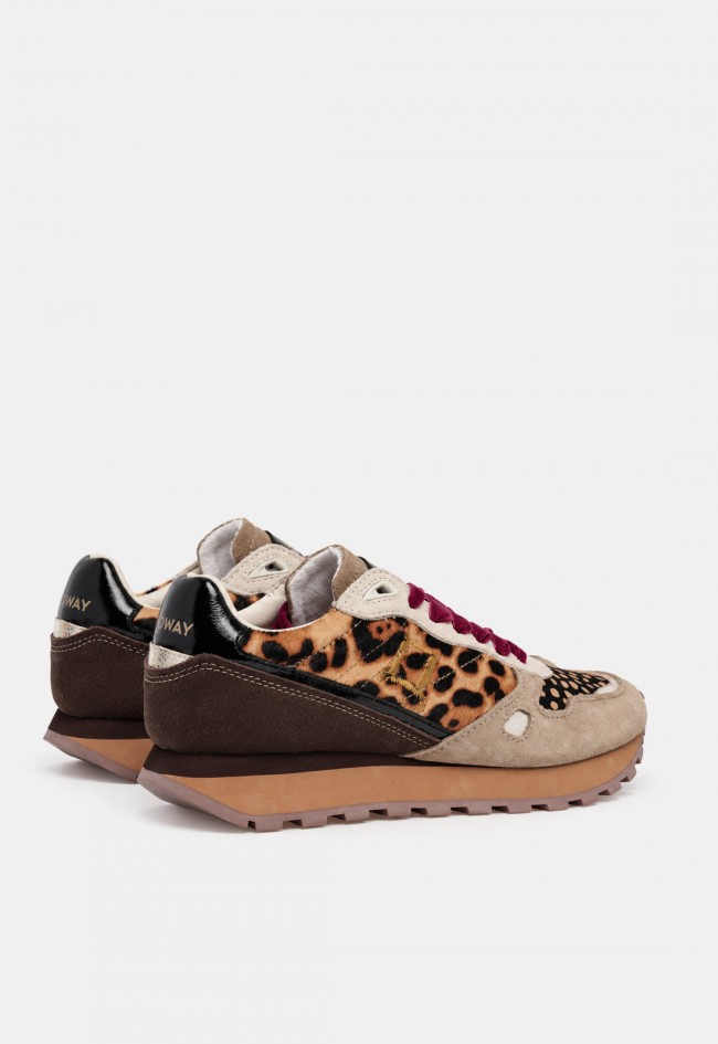 Zapatilla deportiva de mujer Monoway Rider 128901A-W de piel con animal print leopardo, estilo retro con carácter
