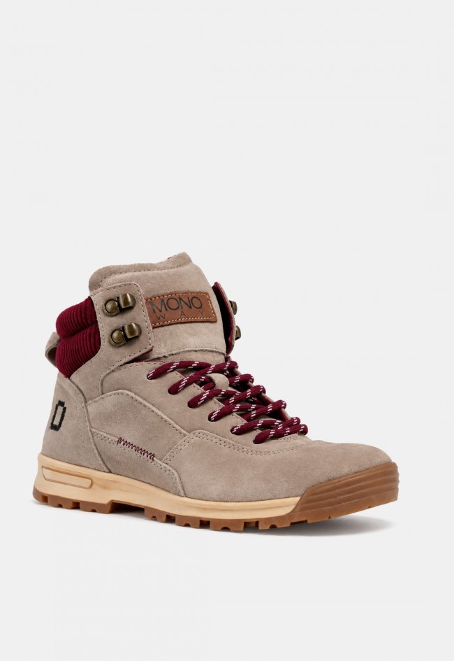 Zapatilla deportiva de mujer Monoway Elk 46 de piel color arena, estilo urbano con carácter