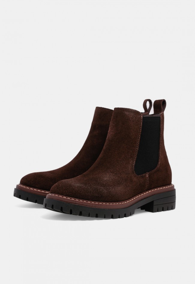 Botín Chelsea de mujer VAS Sabela 06 de piel marrón chocolate, estilo urbano con carácter