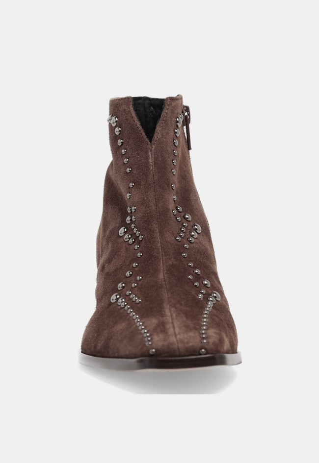 Botín de tacón de mujer Dibia 57252 de piel marrón con tachuelas, elegancia con carácter