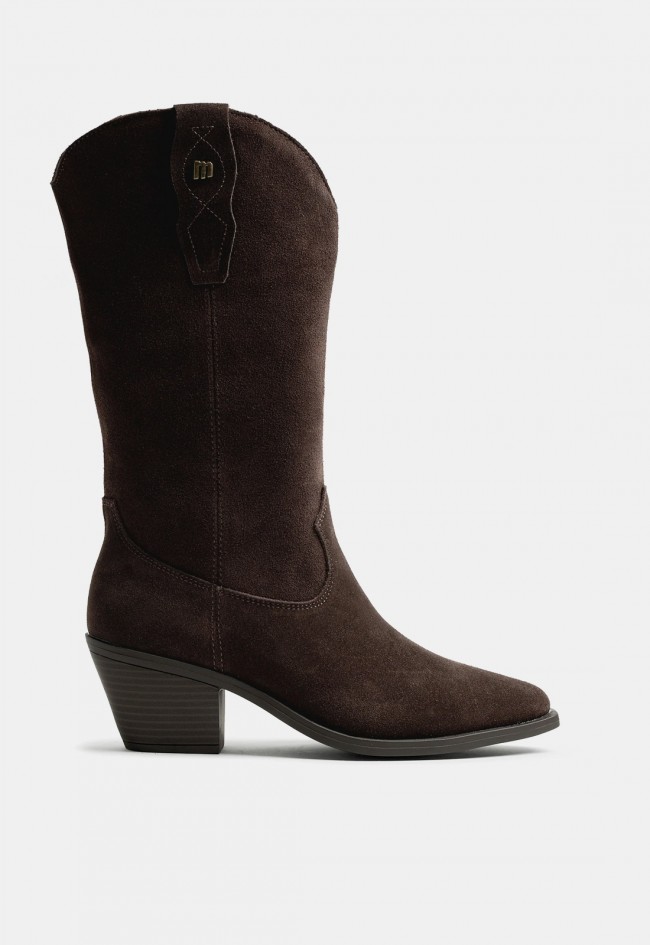 Bota cowboy Mustang Daphne de mujer en serraje color moka, estilo western para tus looks con carácter