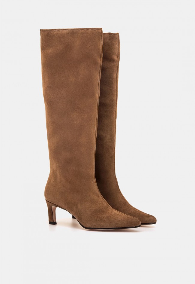 Bota alta Mustang Gala de mujer en piel marrón efecto coco | Elegancia con tacón embudo