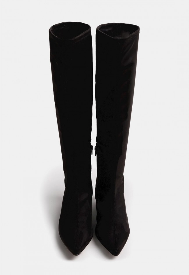 Bota alta Mustang Kala de mujer negra con cuña alta | Elegancia y estilo para la temporada