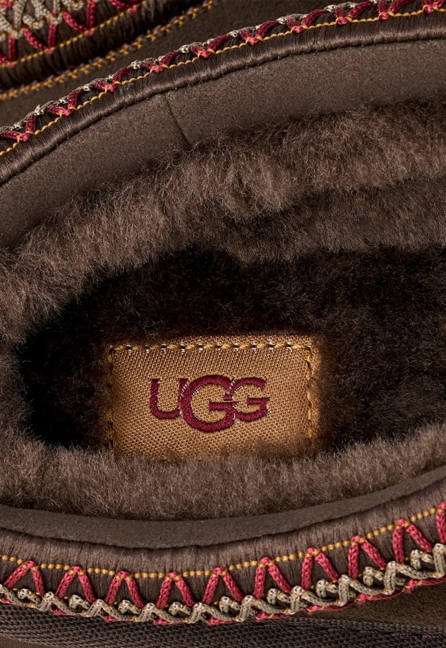 Zueco UGG Tazz II de mujer en ante color moka con plataforma | Estilo icónico y confort