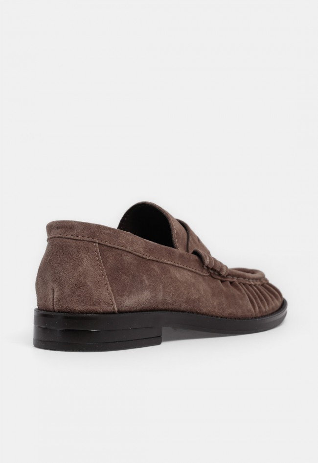 Mocasín Another Trend 5706 de mujer en piel color tostado | Elegancia relajada para cada día