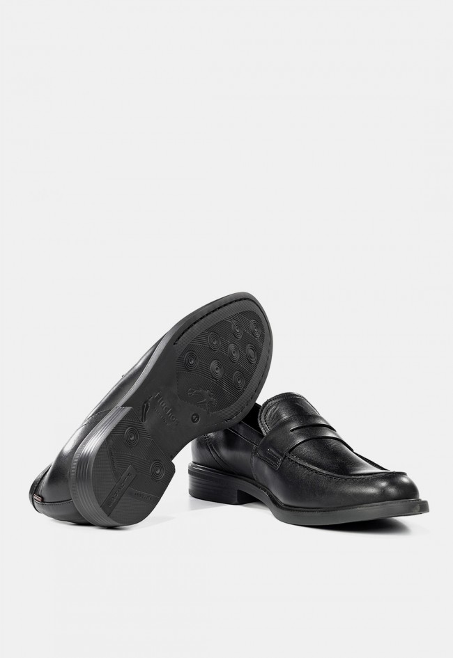 Mocasín de hombre Fluchos Adrien F2496 en piel negra | Elegancia y confort a cada paso