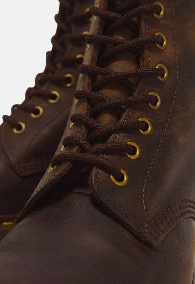 Botas Dr. Martens 1460 Crazy Horse de hombre marrones en piel | Resistencia con carácter