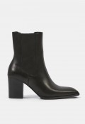 Botines de mujer Another Trend 5621 de piel lisa negros | Tacón y elásticos laterales