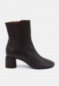 Botines de mujer Ángel Alarcón Murielle de piel negra | Tacón ancho de 6 cm