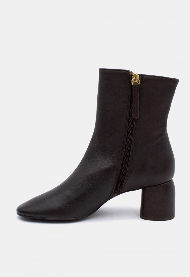 Botines de mujer Ángel Alarcón Murielle de piel negra | Tacón ancho de 6 cm