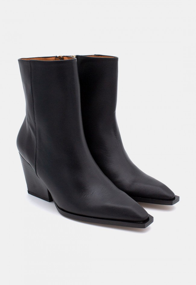 Botines western de mujer Ángel Alarcón Mirette de piel negra | Tacón ancho