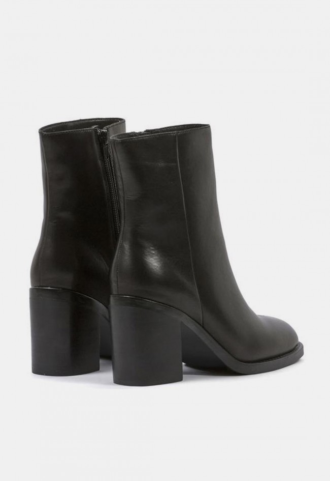 Botines de mujer Another Trend 5660 de piel negra | Tacón ancho y cremallera interior