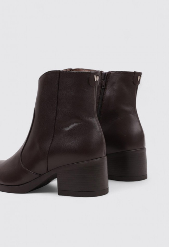Botines de mujer Wonders G-6253 en piel marrón | Tacón ancho