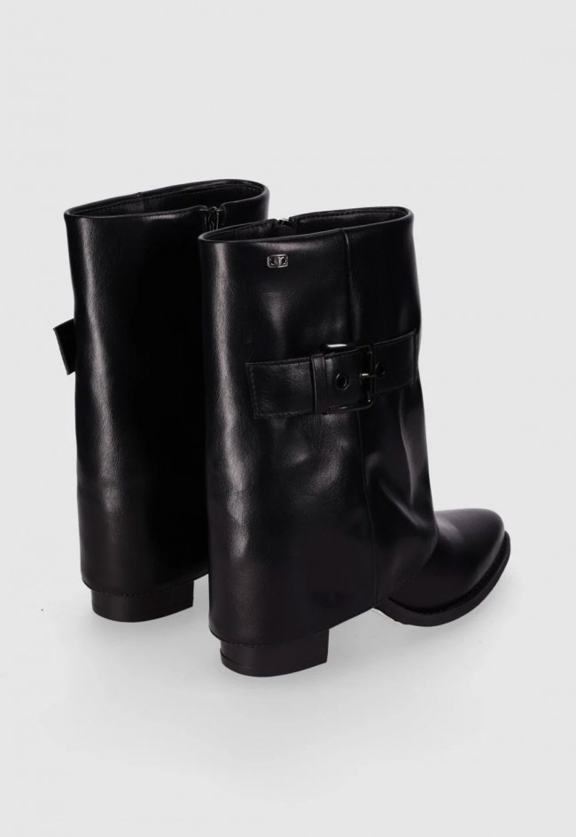 Botines de mujer Chika10 Yanyan 03 negros | Piel sintética y tacón medio