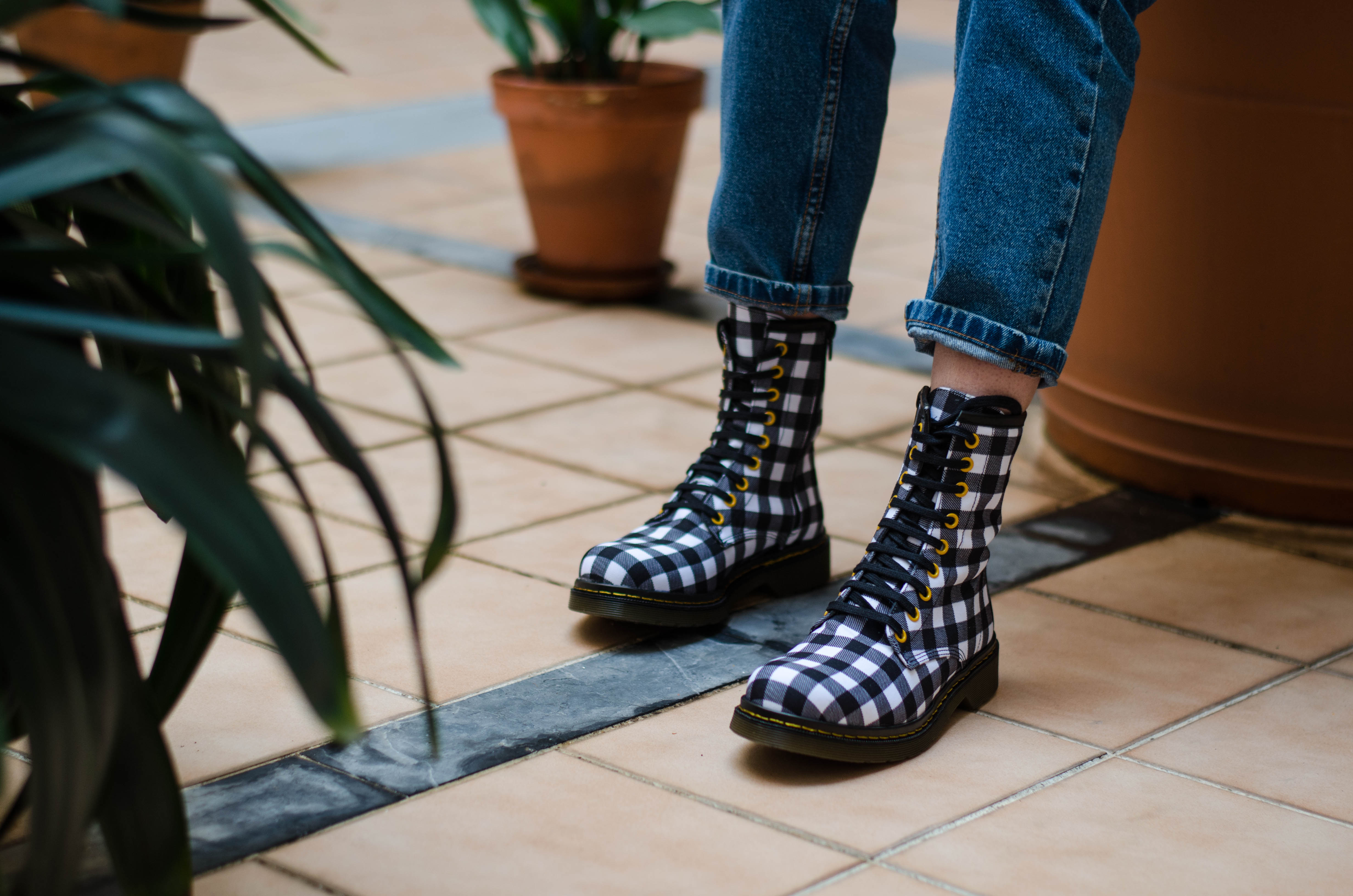 botas estampado cuadros negros - VAS - Magazine